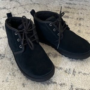 Ugg Neumel women’s lace up booties